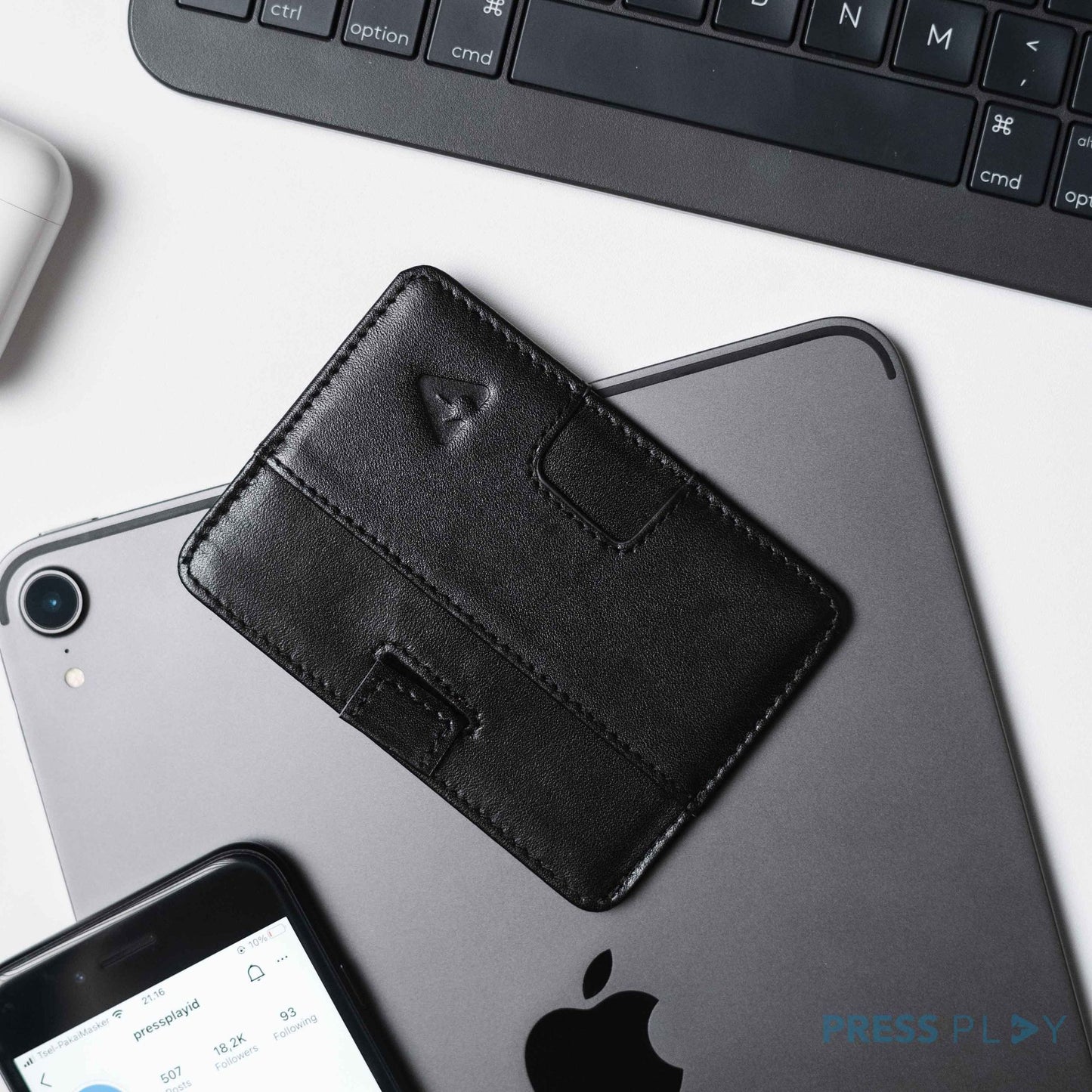 SWIFT RFID Leather Card Wallet Holder by Press Play