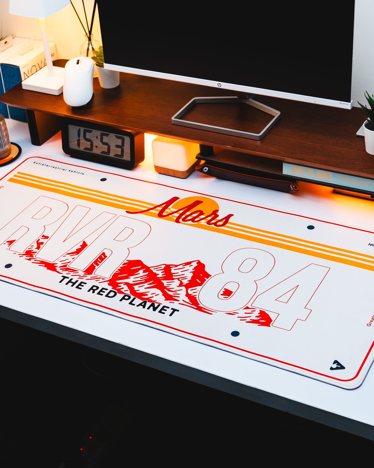 RVR84 MARS PLATE Gaming Mousepad Deskmat