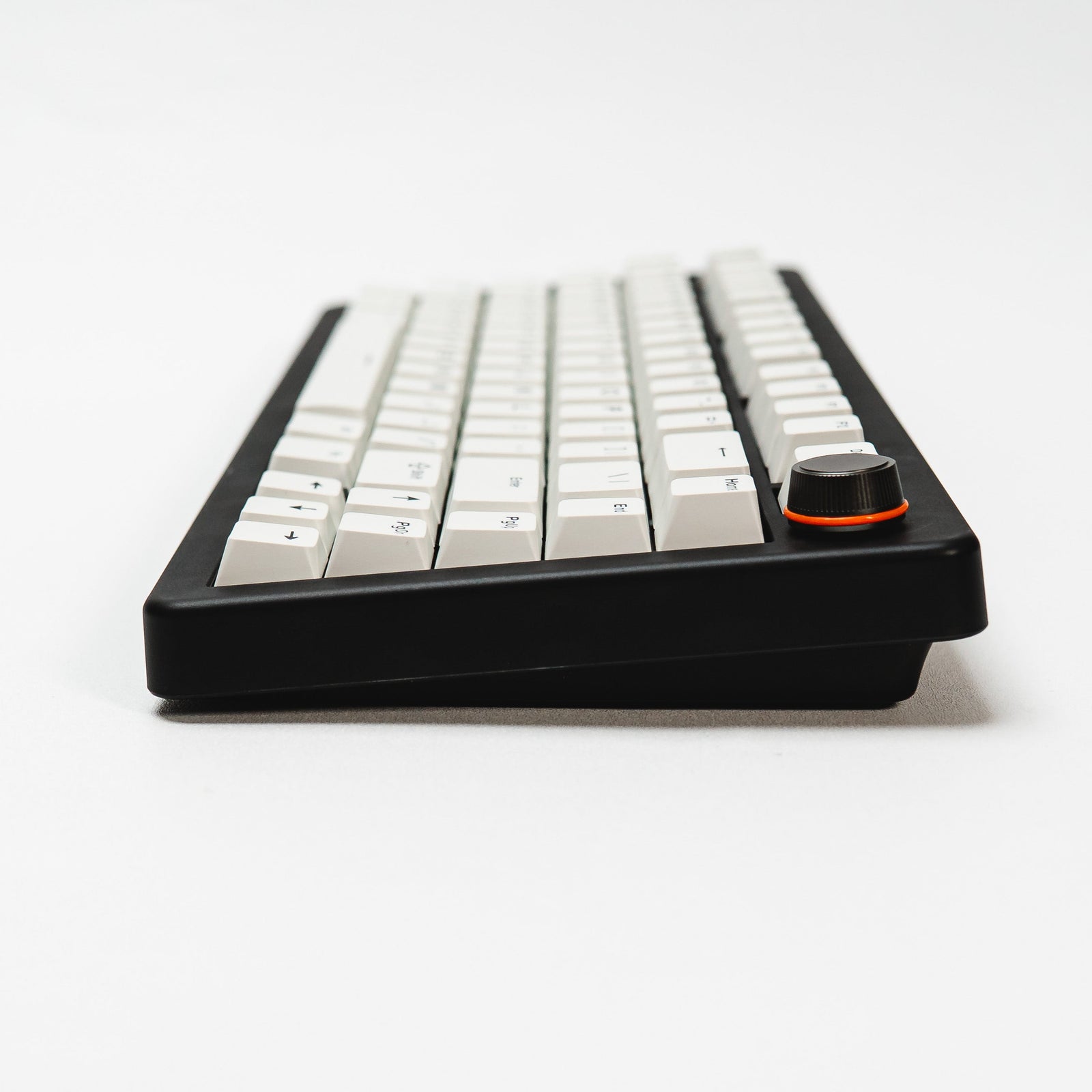 Fully customisable w/ VIA.