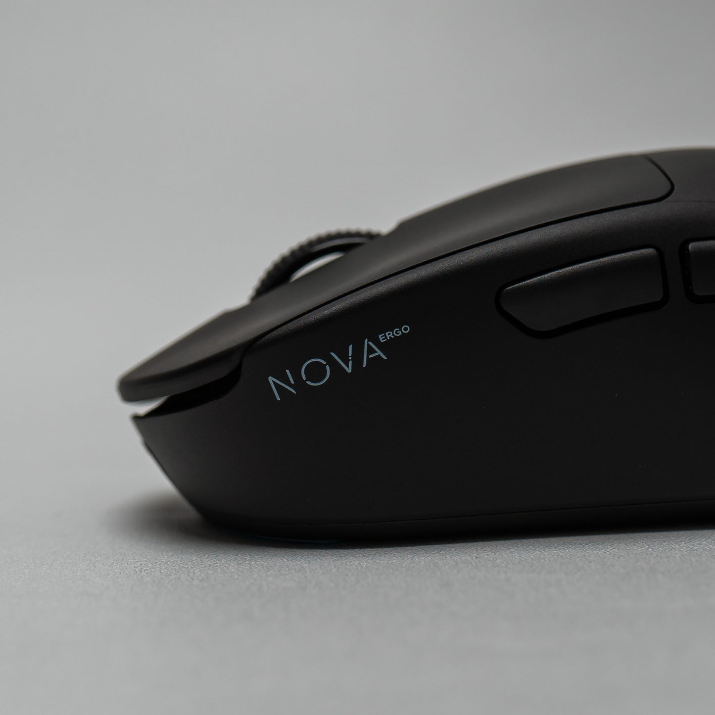 NOVA Ergo Ergonomic Wireless Gaming Mouse