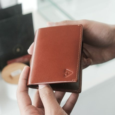 SLIMFOLD Slim Vegetable Tanned Leather Wallet by Press Play