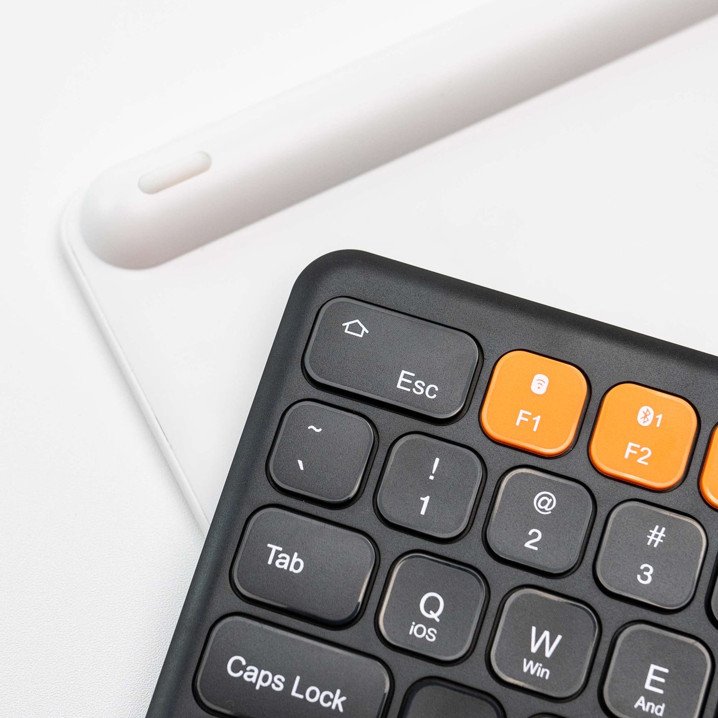 AirKeys Wireless Compact Keyboard Bluetooth 2.4G Dongle by Press Play