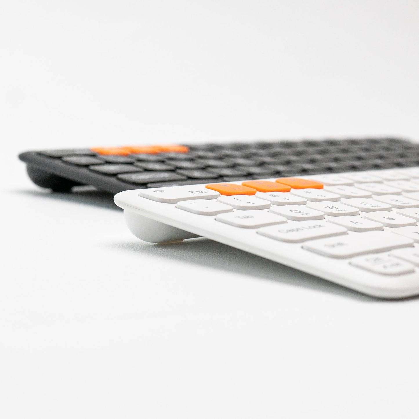 AirKeys Wireless Compact Keyboard Bluetooth 2.4G Dongle by Press Play