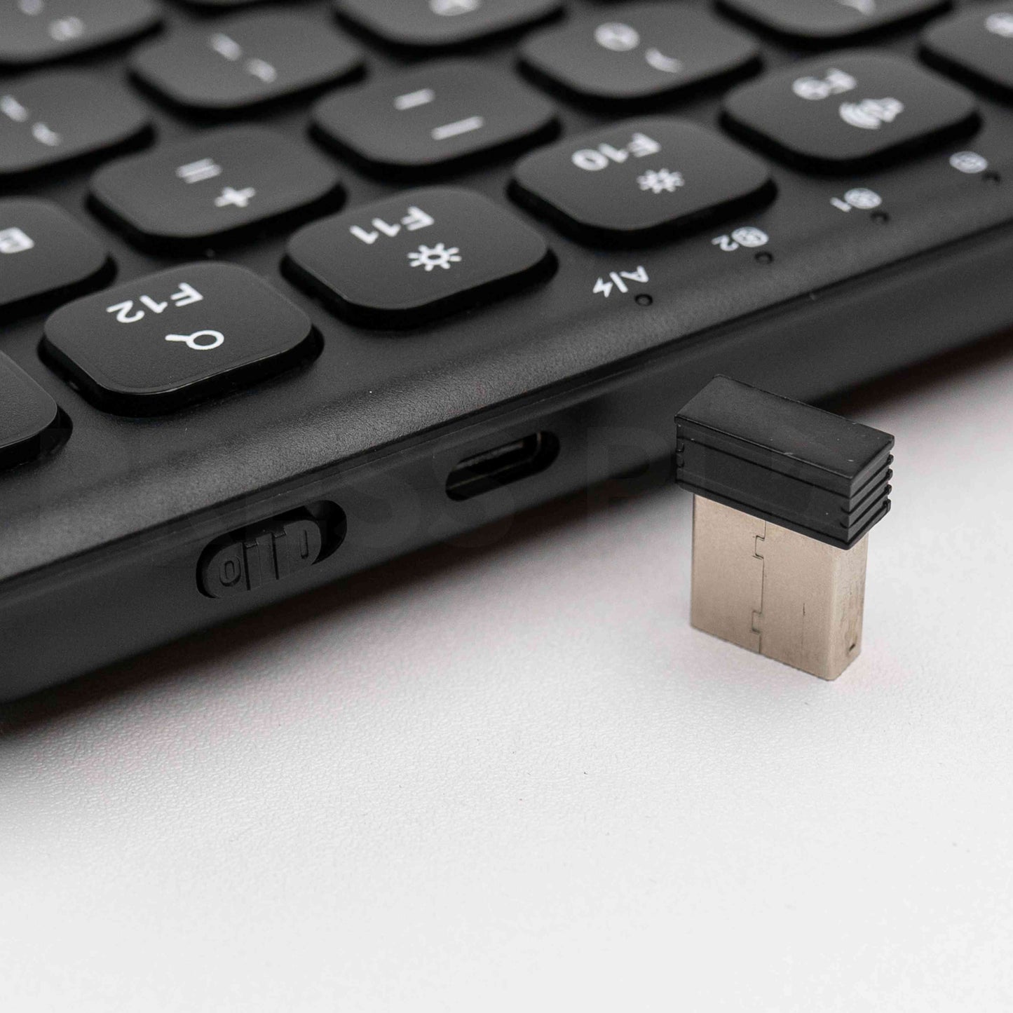 AirKeys Wireless Compact Keyboard Bluetooth 2.4G Dongle by Press Play