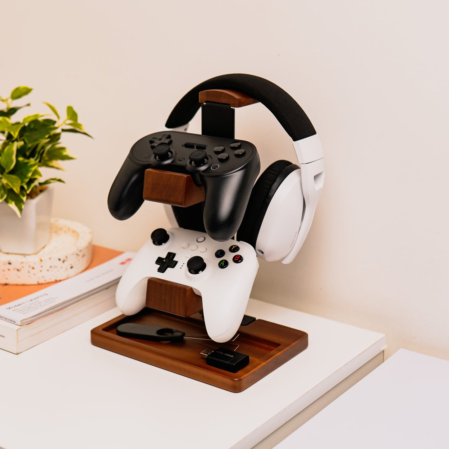 NOOK Headset & Gamepad Display Stand by Press Play