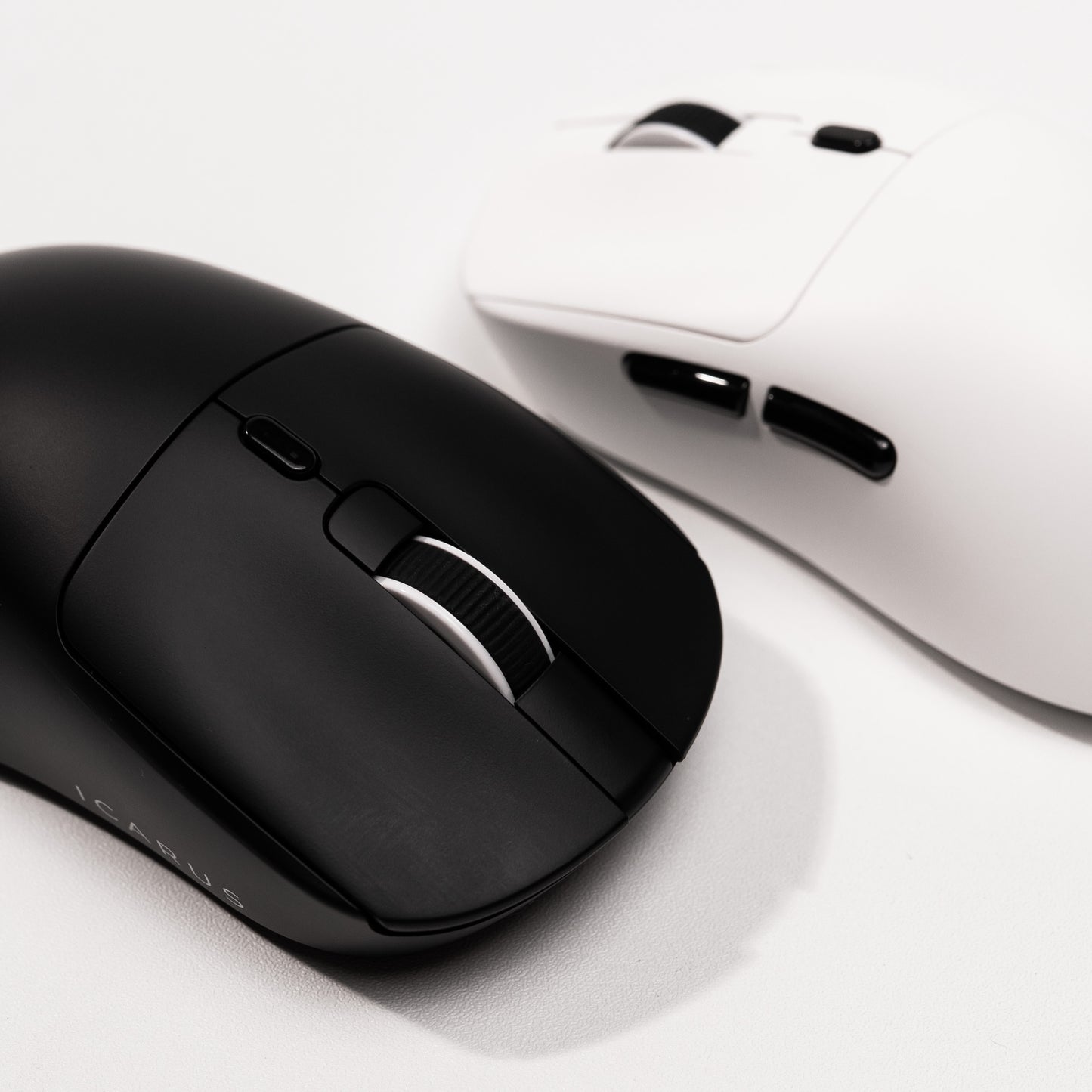 ICARUS V2 Nearlink PAW3395 Wireless Gaming Mouse