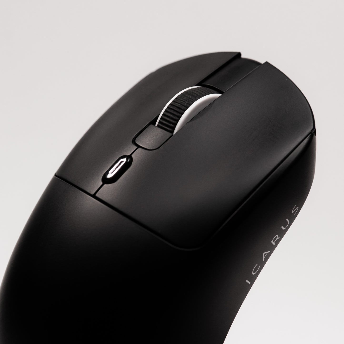ICARUS V2 Nearlink PAW3395 Wireless Gaming Mouse