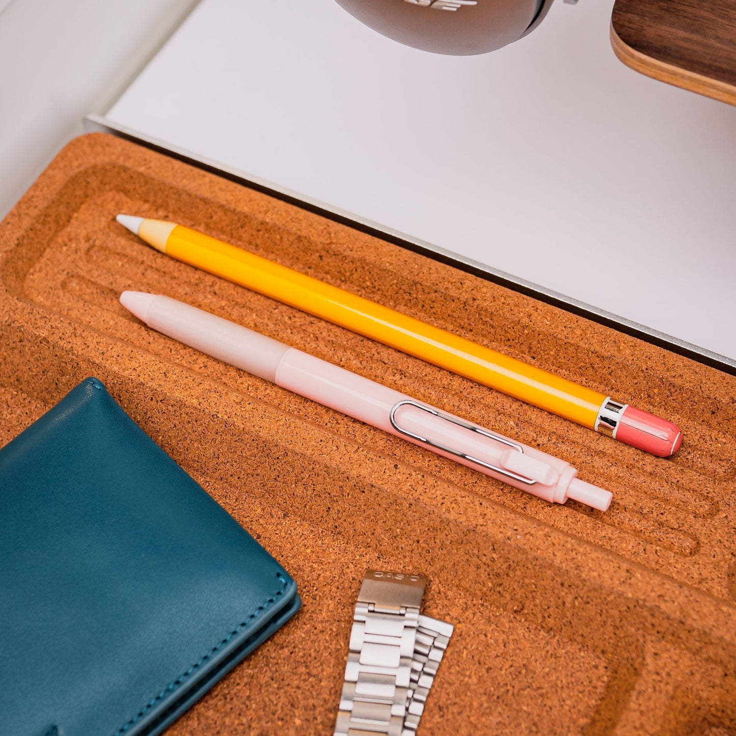 NOOK CORK DESK TRAY Standalone Wooden Tray Organizer