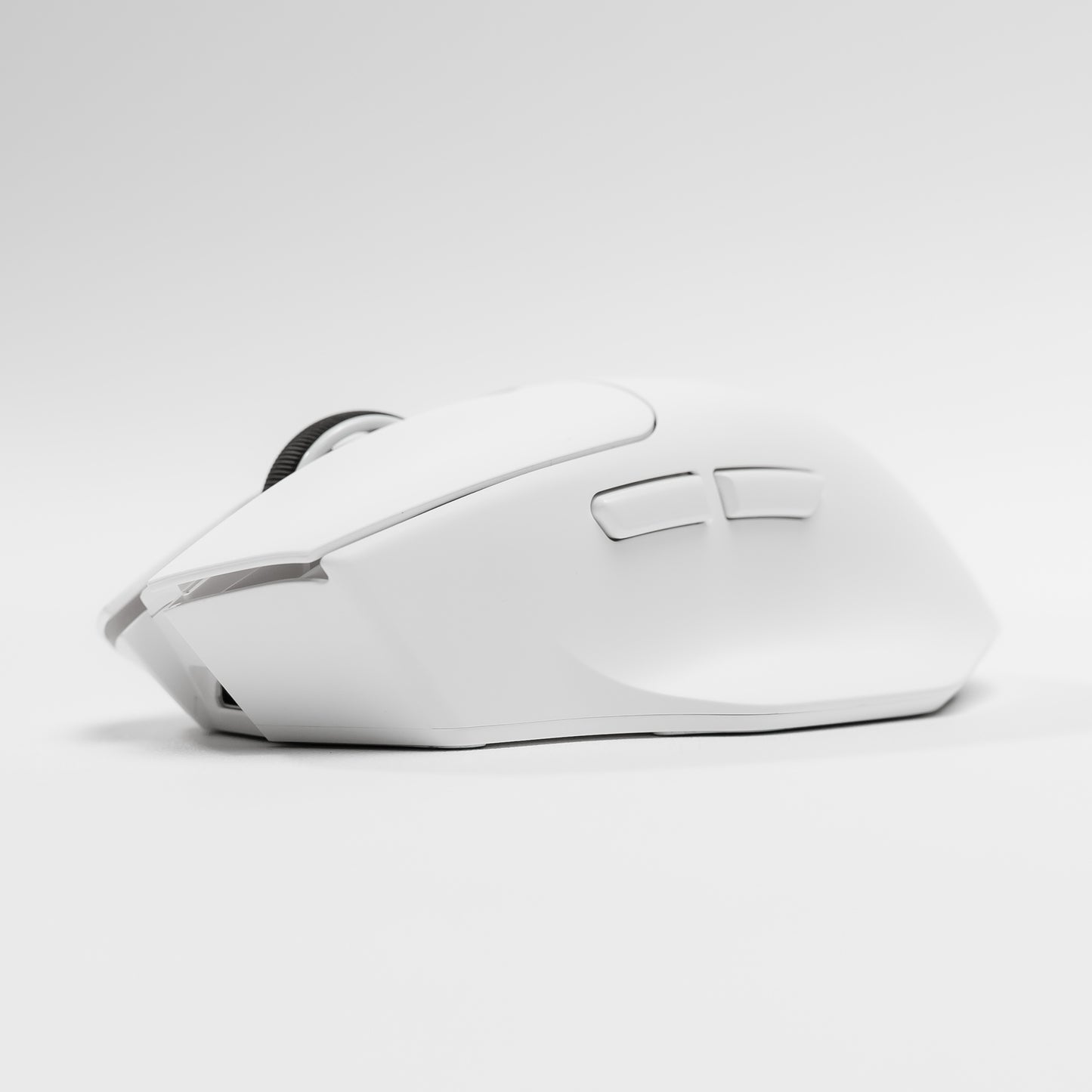 NOVA Ergo V2 3311 Ergonomic Wireless Gaming Mouse