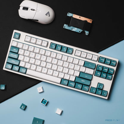 OASIS Green - White CSA Profile Doubleshot PBT Keycaps